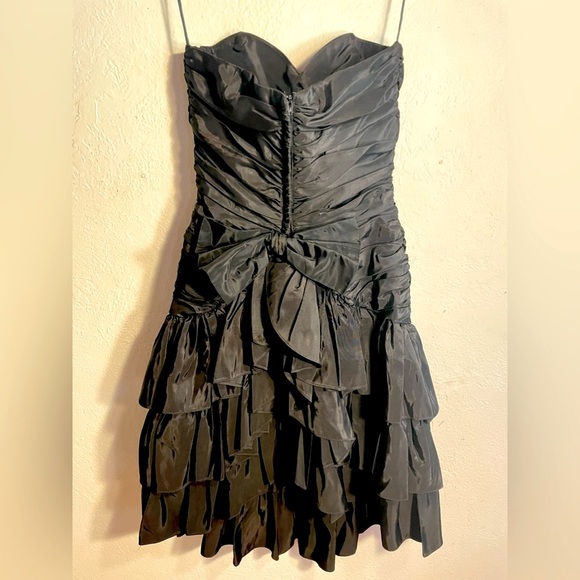 Roberta California Black Stapless Cocktail/Prom Dress. - Picture 3 of 7